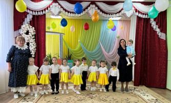 Весенний паровозик Весенний паровозик.